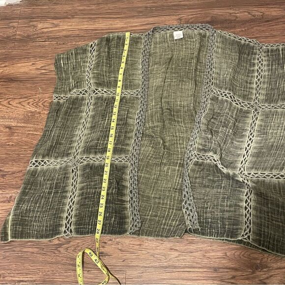 One Size Sleeveless Open Front Flowy Kimono Olive Green - Picture 9 of 10